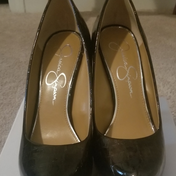 Jessica Simpson heel pumps - Picture 1 of 4